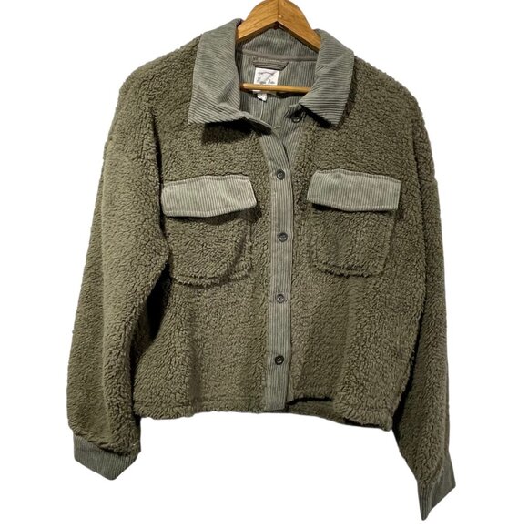 Hippie Rose Button Up Cropped Faux Fur Shacket Smokey Olive Sz L Teddy Soft NWT - Picture 1 of 9